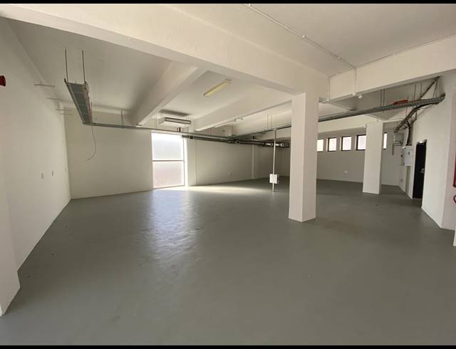 148M² OFFICE TO LET IN SALT RIVER
